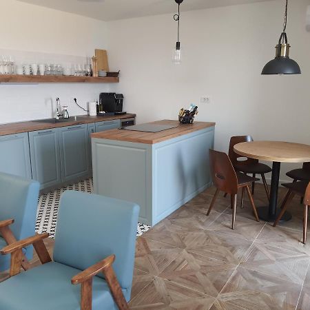 Apartments Krista Медвея Екстер'єр фото