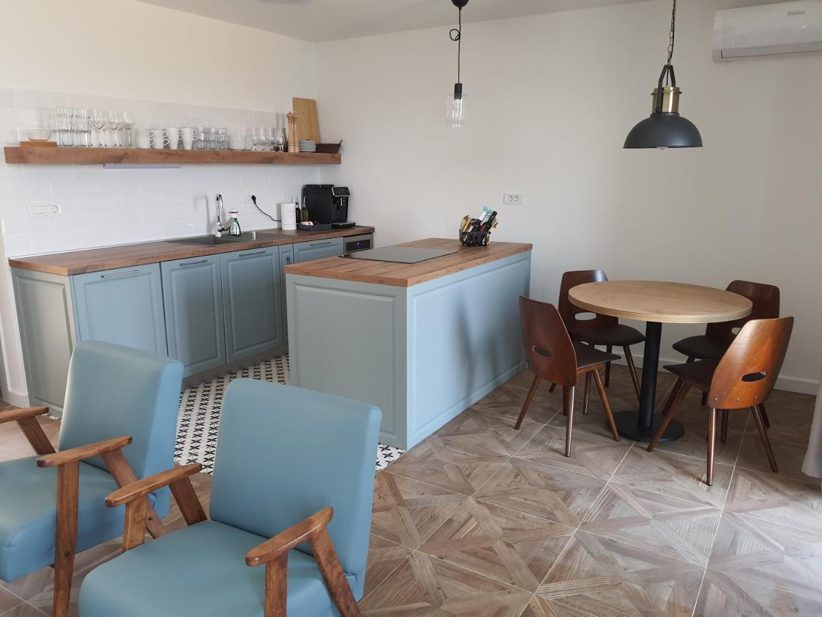 Apartments Krista Медвея Екстер'єр фото