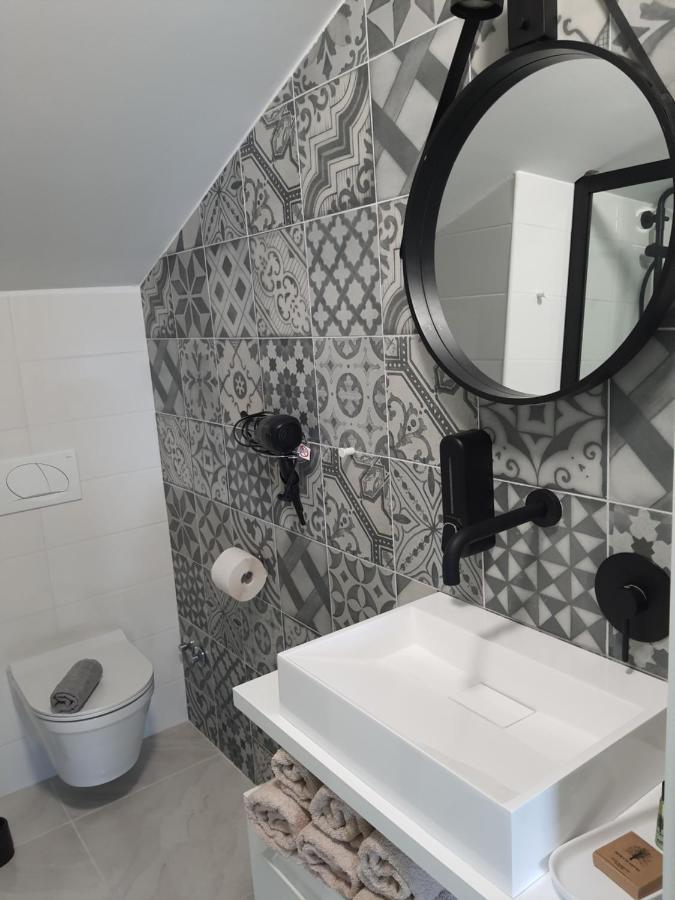 Apartments Krista Медвея Екстер'єр фото