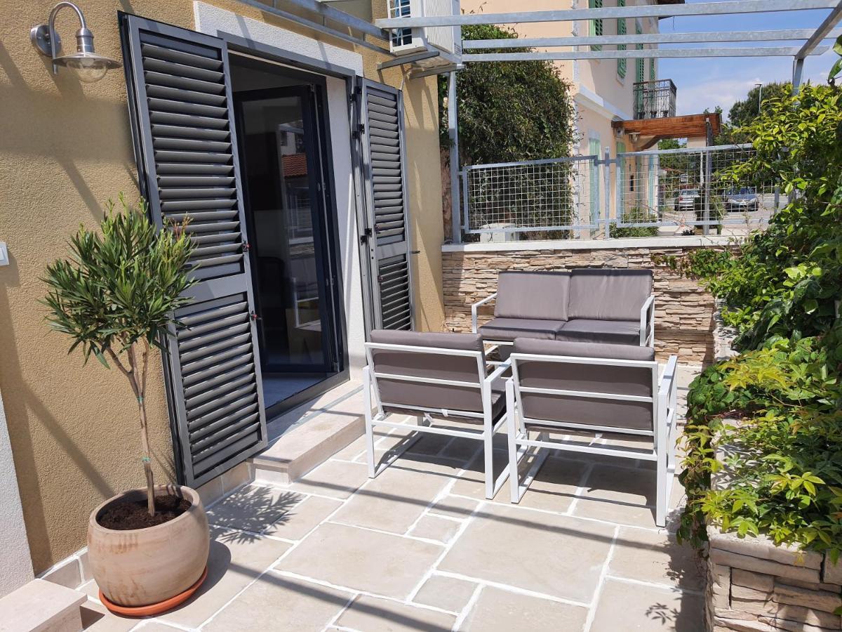 Apartments Krista Медвея Екстер'єр фото