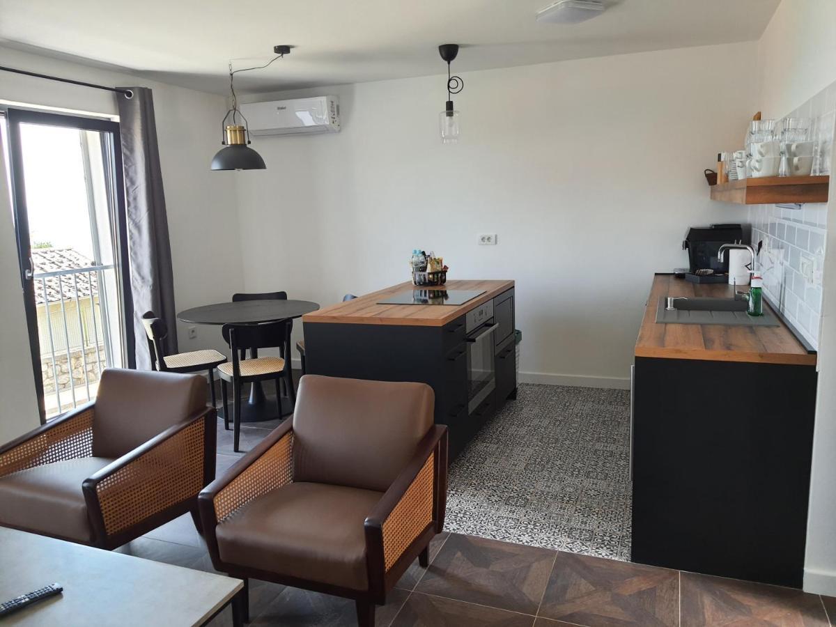 Apartments Krista Медвея Екстер'єр фото