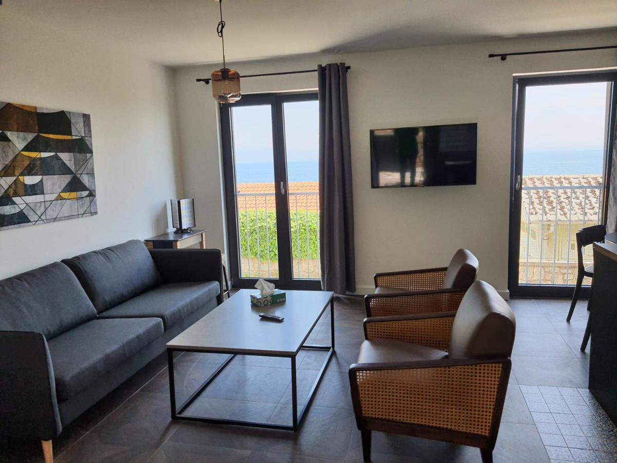 Apartments Krista Медвея Екстер'єр фото